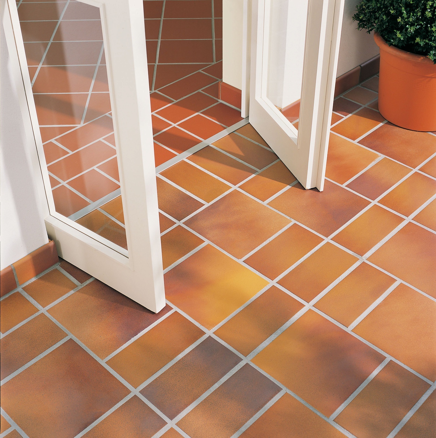 Монтаж клинкерных ступеней и плитки