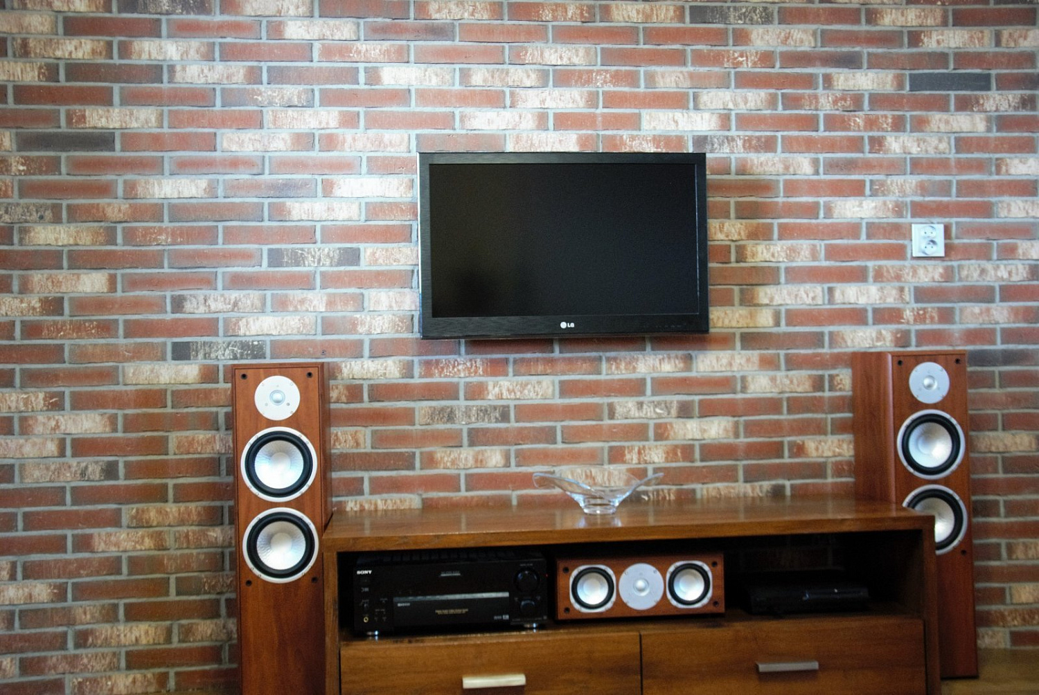 Укладка клинкера и камня в интерьере