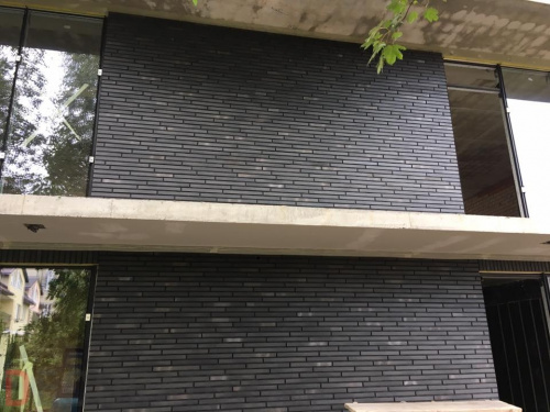 Клинкерная плитка Stroeher Riegel 50 456 schwarz-blau шероховатая, 490*40*14 мм в Курске